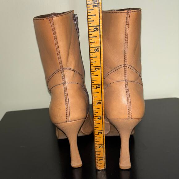 Vintage Candie’s Tan Heeled Ankle Boots Women’s 6M Pointed Toe Zip-Up Retro Y2K - Picture 5 of 6